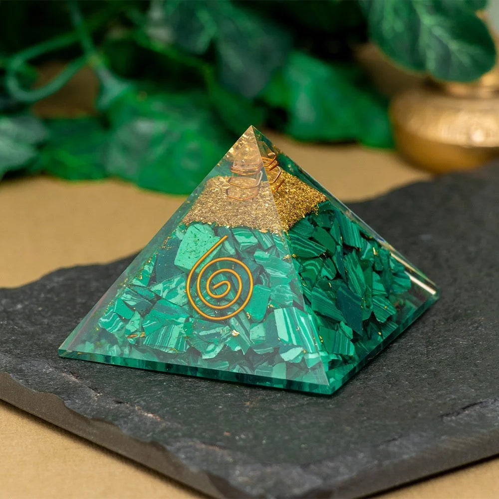 Orgone-Malachite-Pyramid-1.webp