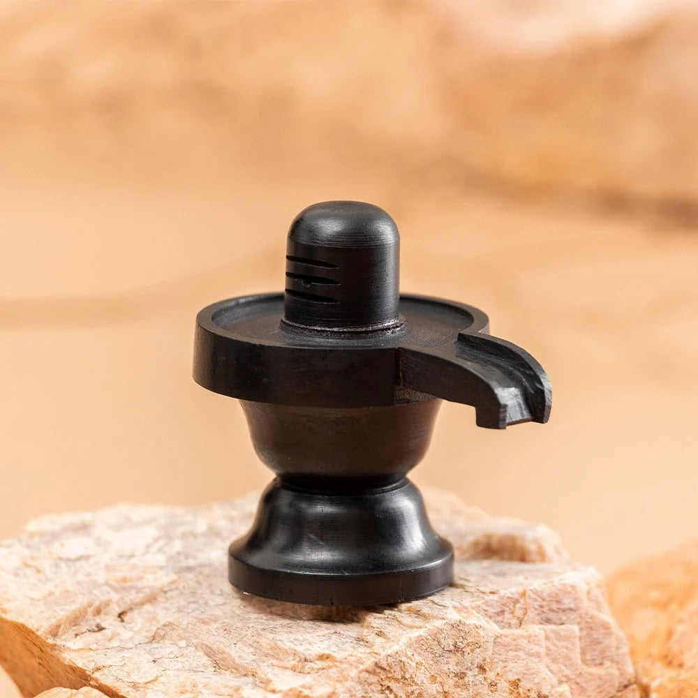 Karungali-Shivalingam-2-inch-3.webp